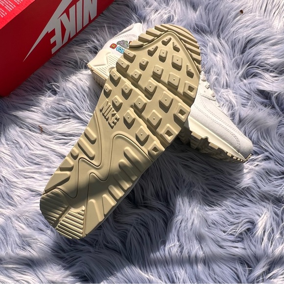 Nike Air Max 90 SE - Picture 4 of 6